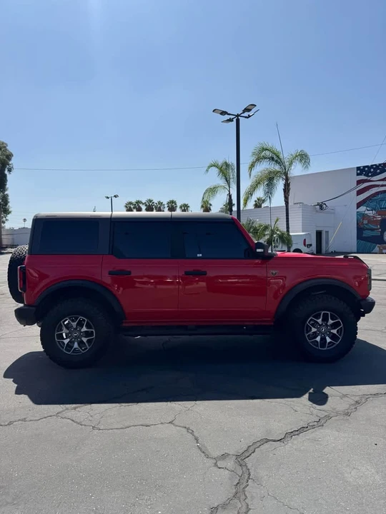 2023 Ford Bronco 6th Gen - Image 9 of 10