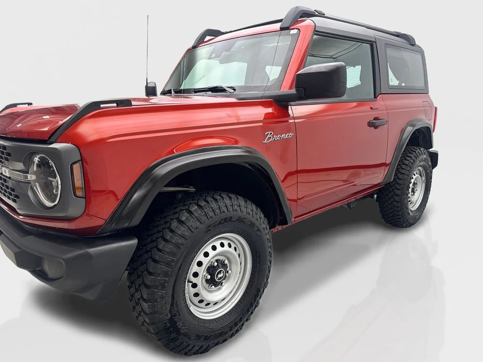 2023 Ford Bronco 6th Gen - Image 11 of 31