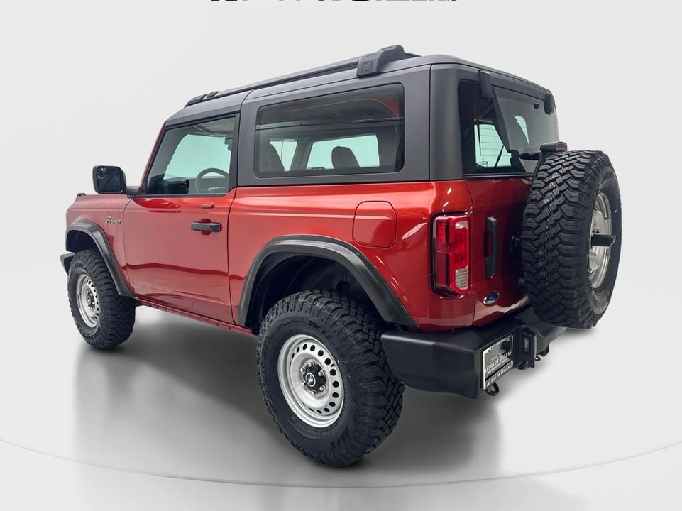 2023 Ford Bronco 6th Gen - Image 9 of 31