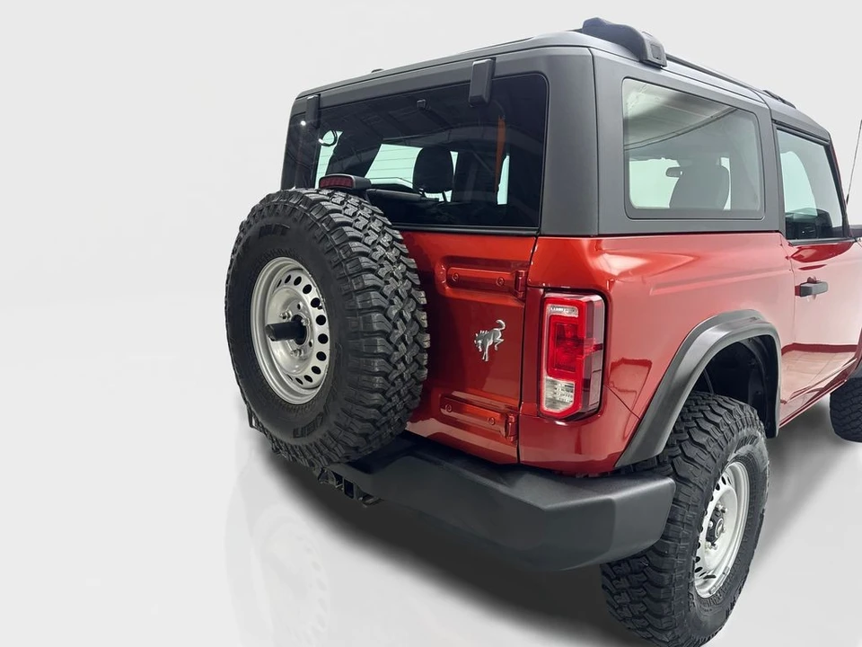 2023 Ford Bronco 6th Gen - Image 18 of 31