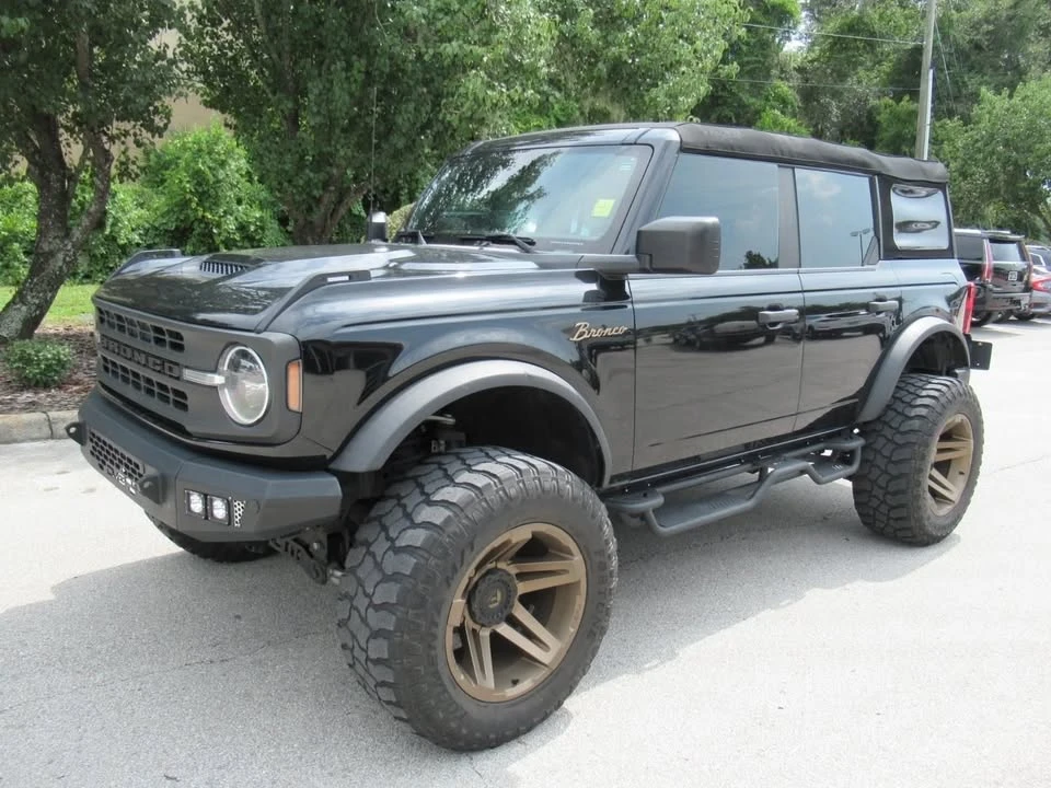2023 Ford Bronco 6th Gen - Image 4 of 10