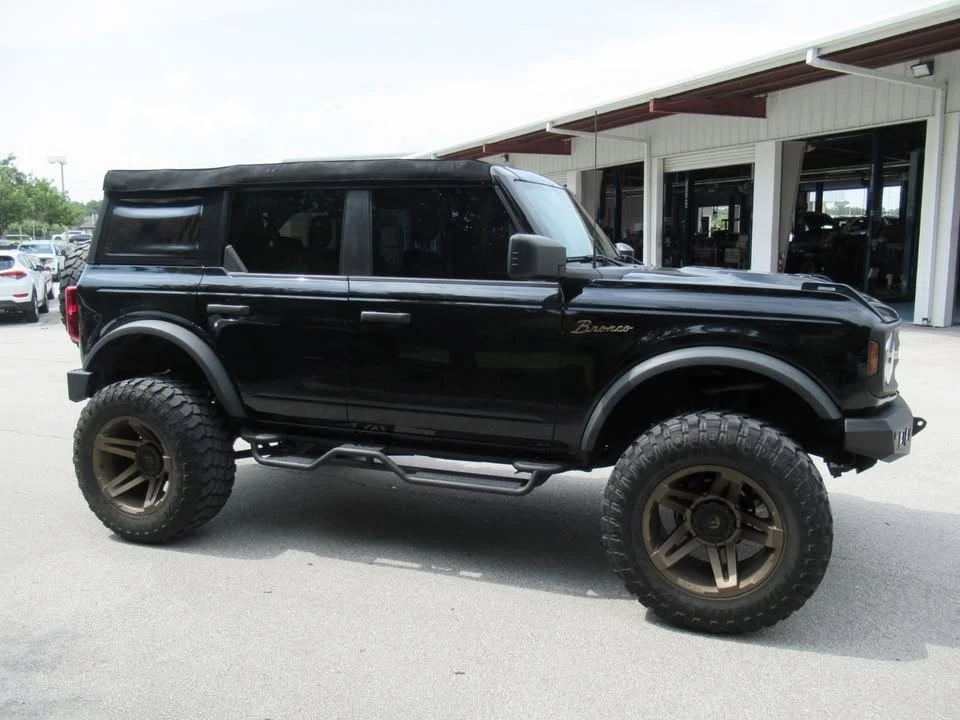 2023 Ford Bronco 6th Gen - Image 2 of 10