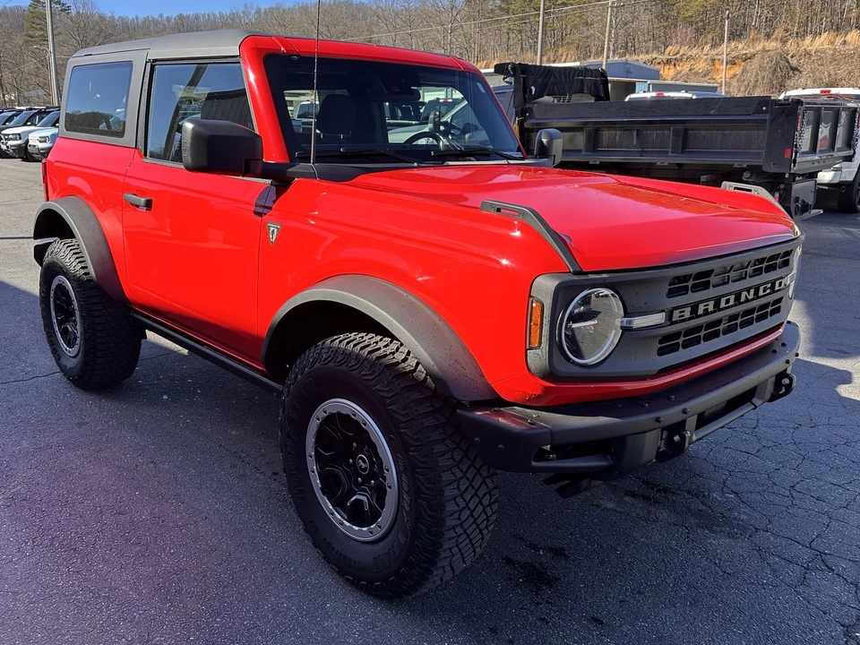 2023 Ford Bronco 6th Gen - Image 4 of 12