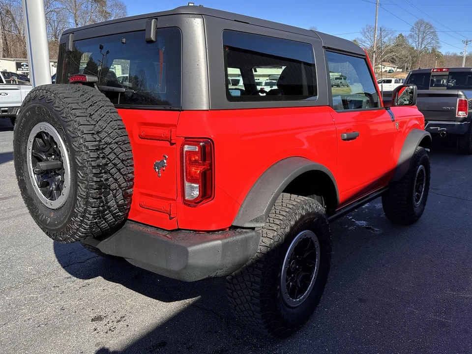 2023 Ford Bronco 6th Gen - Image 6 of 12
