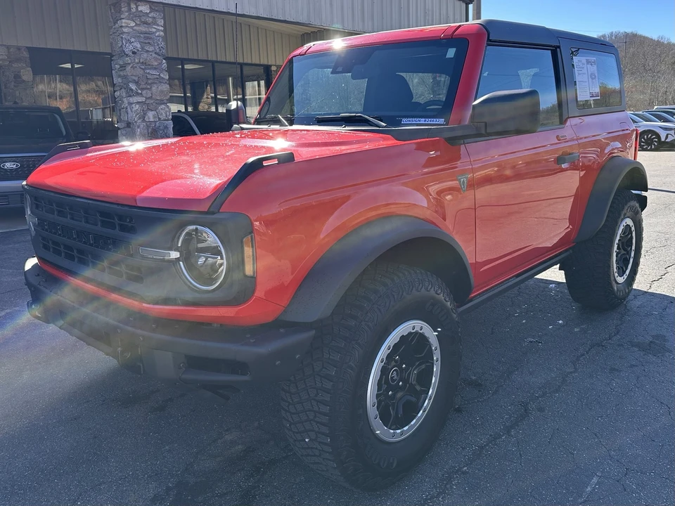 2023 Ford Bronco 6th Gen - Image 2 of 12
