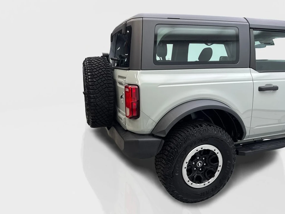 2023 Ford Bronco 6th Gen - Image 14 of 31