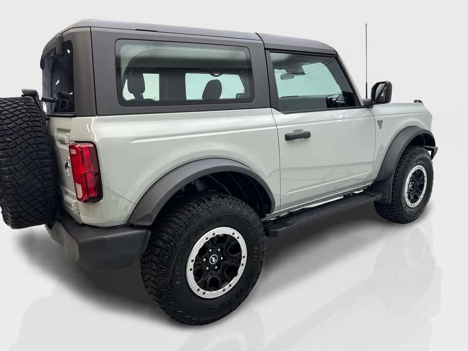 2023 Ford Bronco 6th Gen - Image 13 of 31