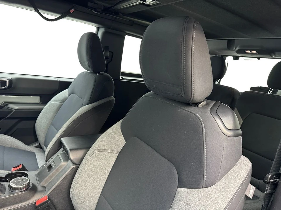 2023 Ford Bronco 6th Gen - Image 26 of 31