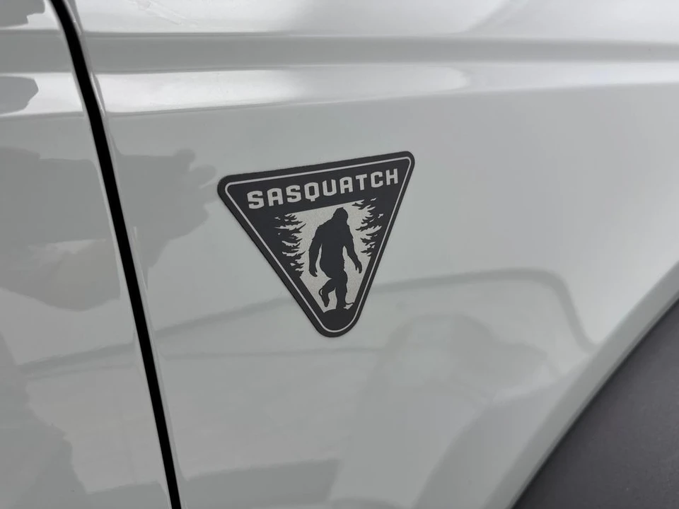 2023 Ford Bronco 6th Gen - Image 23 of 31