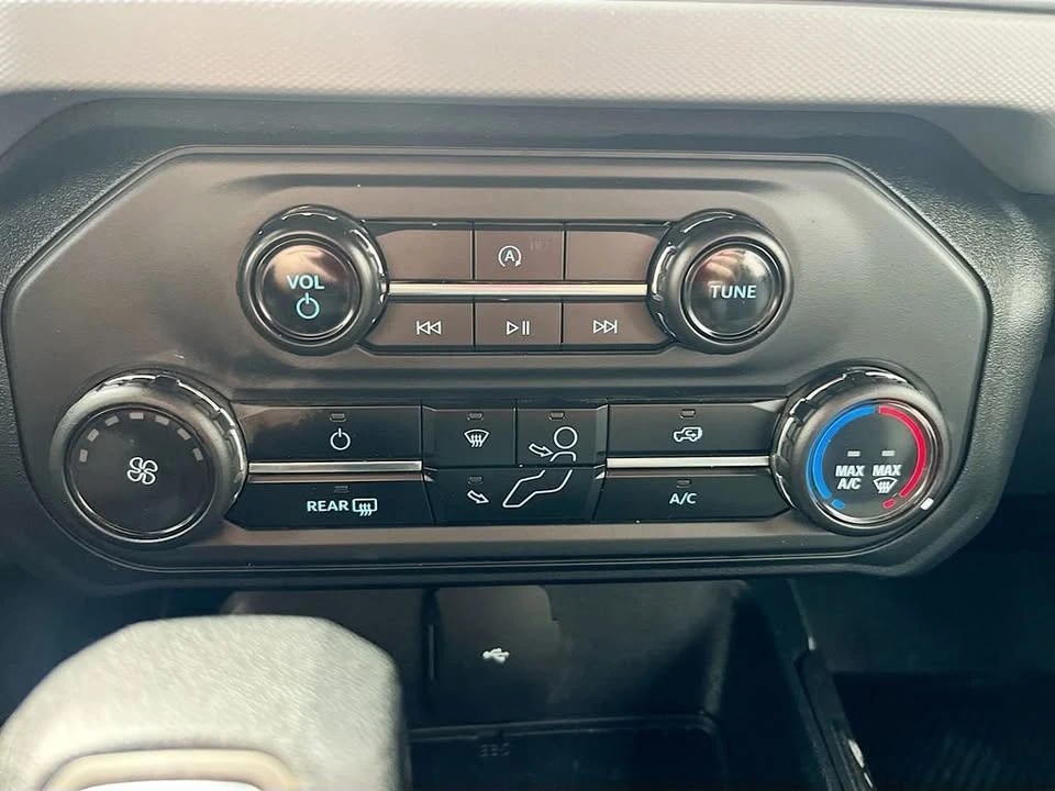2023 Ford Bronco 6th Gen - Image 13 of 18