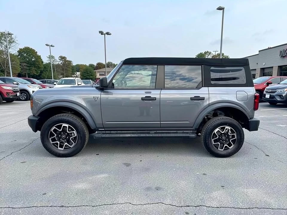 2023 Ford Bronco 6th Gen - Image 3 of 18