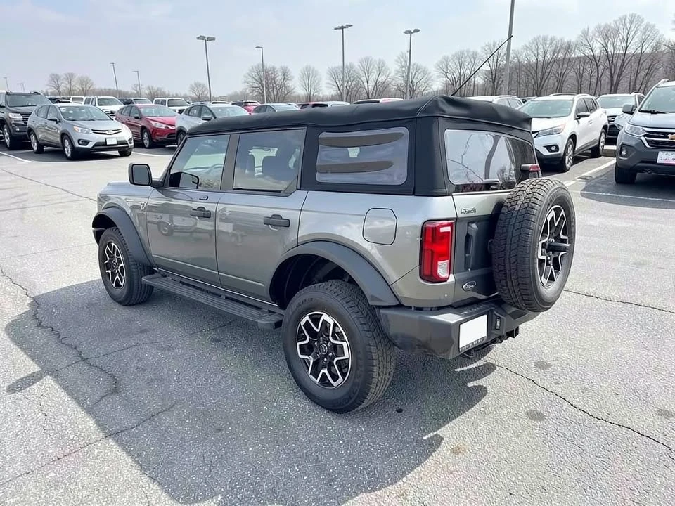 2023 Ford Bronco 6th Gen - Image 4 of 18
