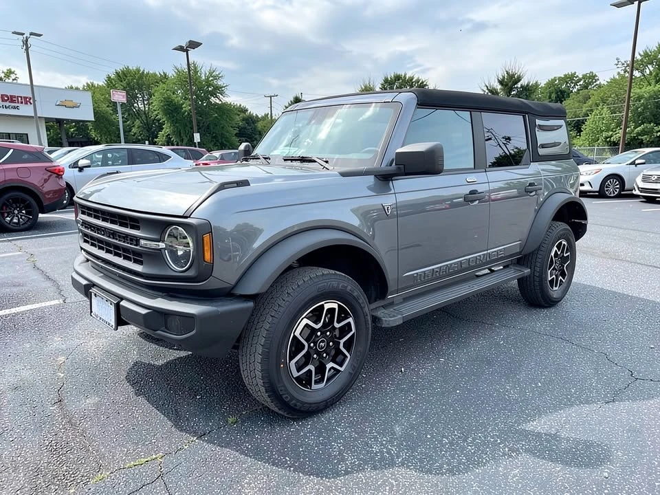 2023 Ford Bronco 6th Gen - Image 3 of 13