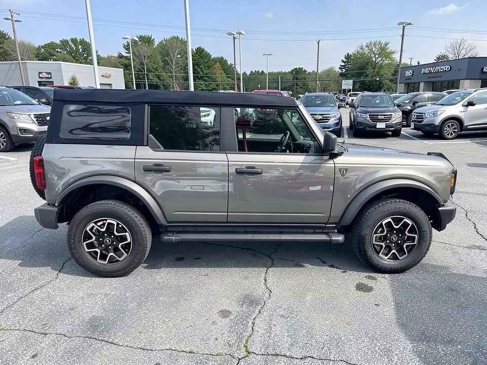 2023 Ford Bronco 6th Gen - Image 8 of 13