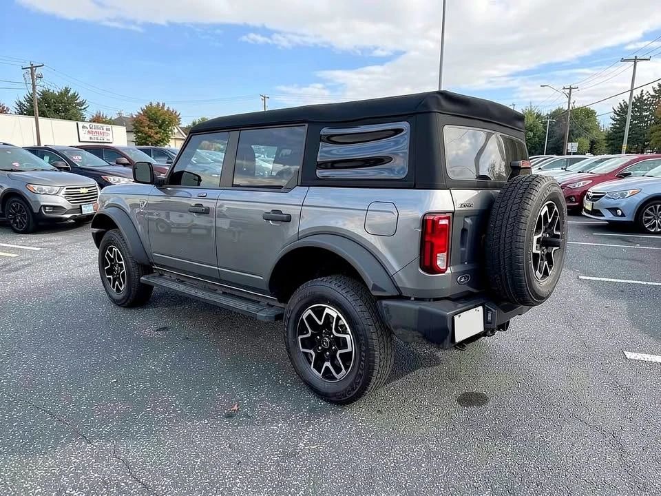 2023 Ford Bronco 6th Gen - Image 5 of 13