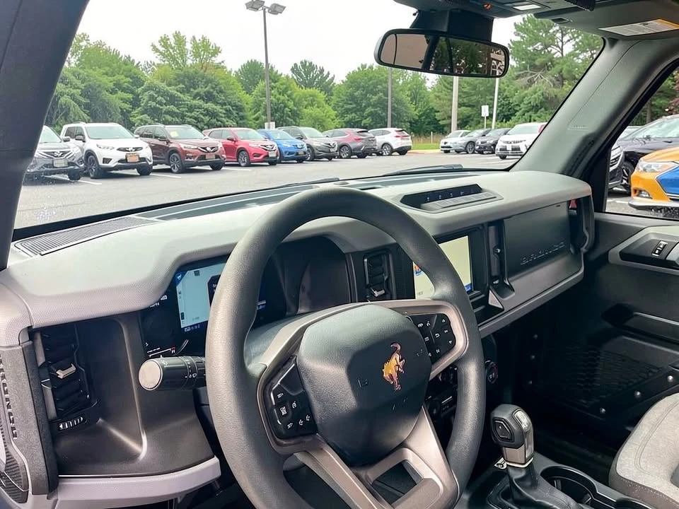 2023 Ford Bronco 6th Gen - Image 9 of 13