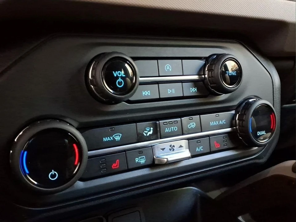 2023 Ford Bronco 6th Gen - Image 10 of 24