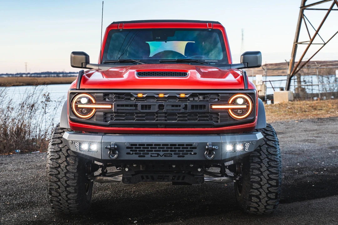 2023 Ford Bronco 6th Gen - Image 2 of 31