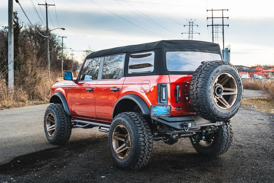 2023 Ford Bronco 6th Gen - Image 8 of 31