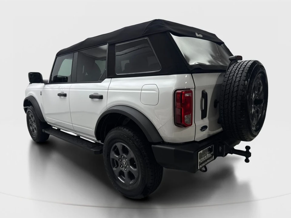 2023 Ford Bronco 6th Gen - Image 9 of 31