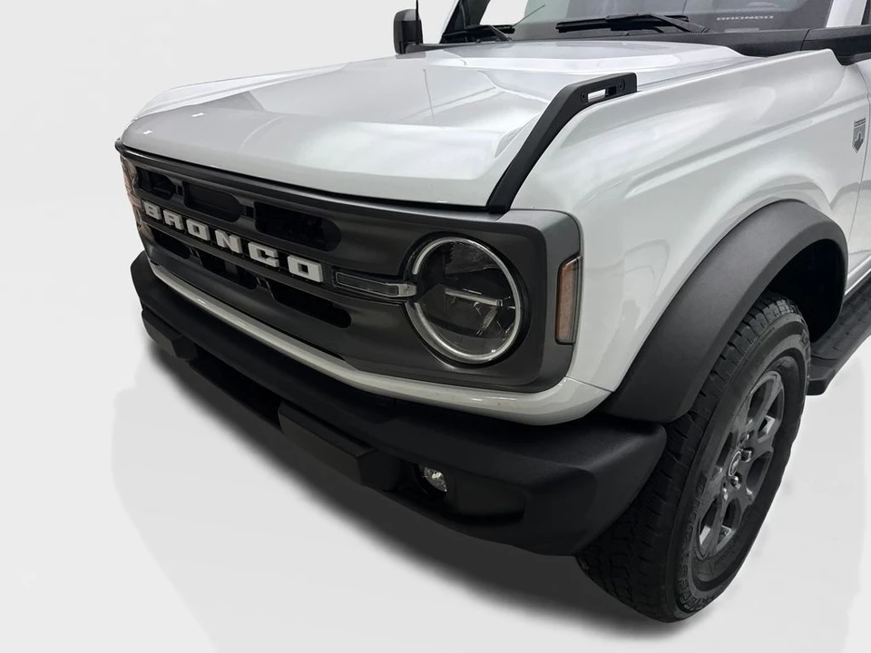 2023 Ford Bronco 6th Gen - Image 16 of 21