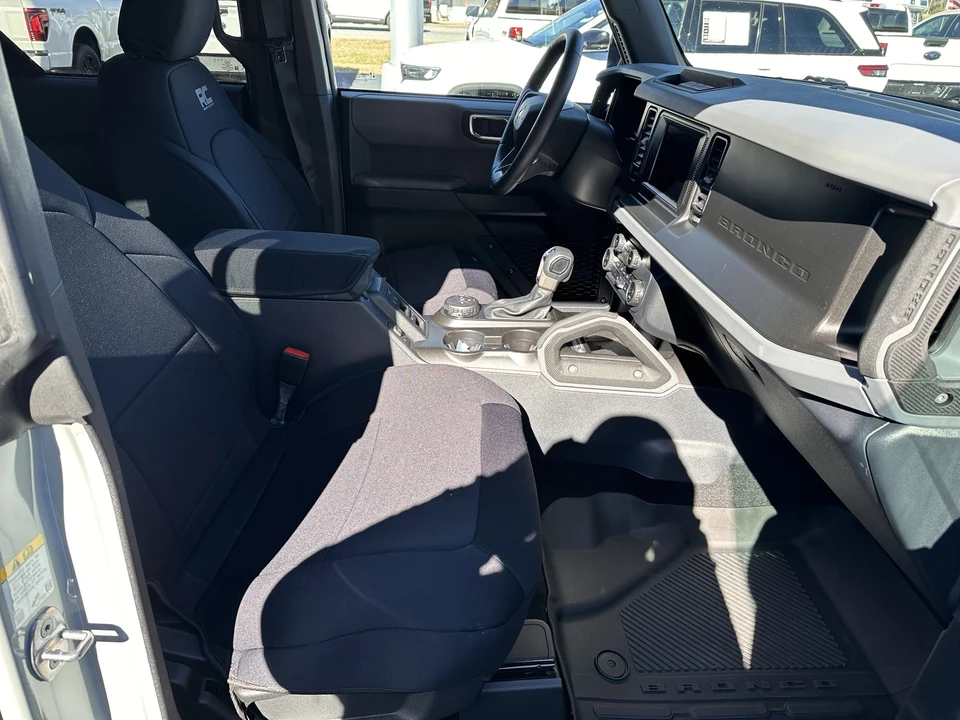 2023 Ford Bronco 6th Gen - Image 14 of 21