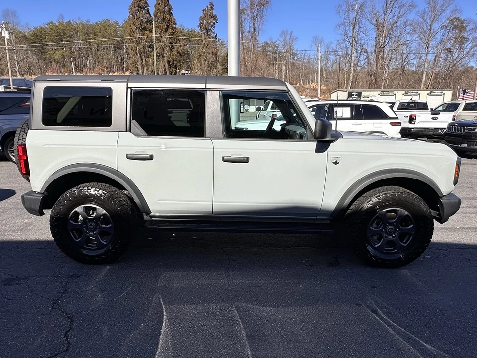 2023 Ford Bronco 6th Gen - Image 5 of 12