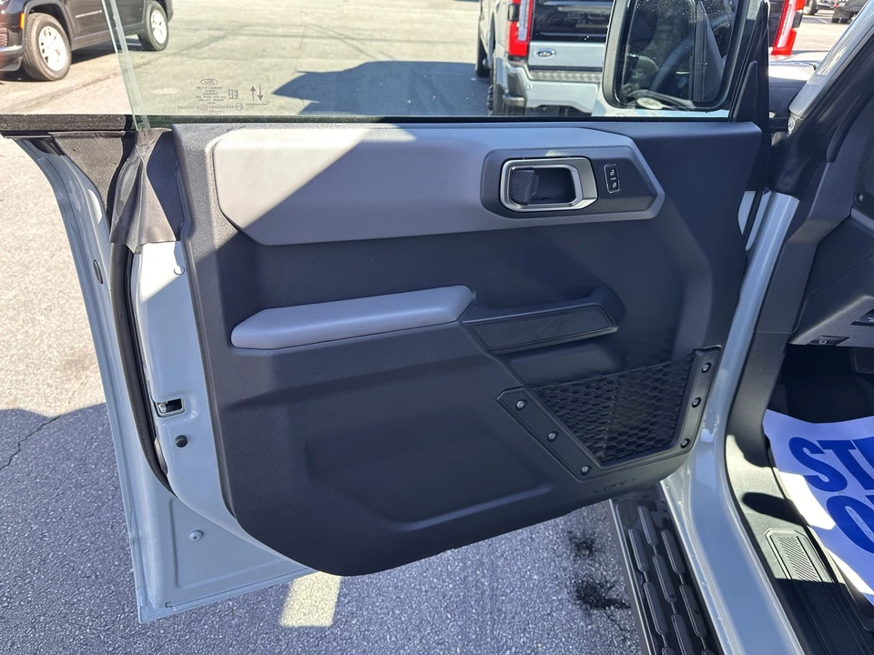 2023 Ford Bronco 6th Gen - Image 9 of 21