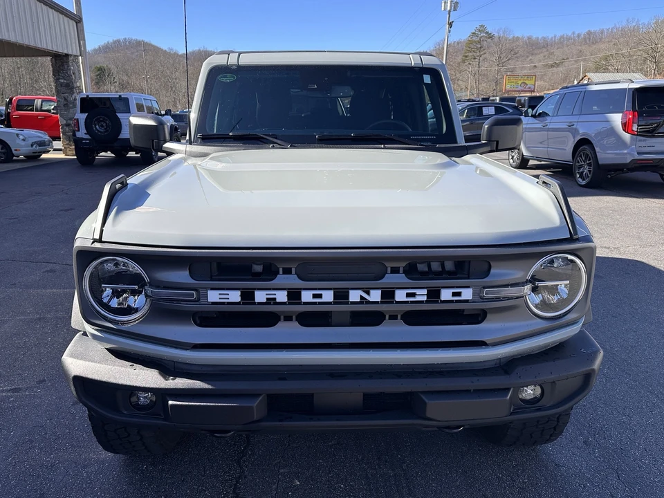 2023 Ford Bronco 6th Gen - Image 3 of 21