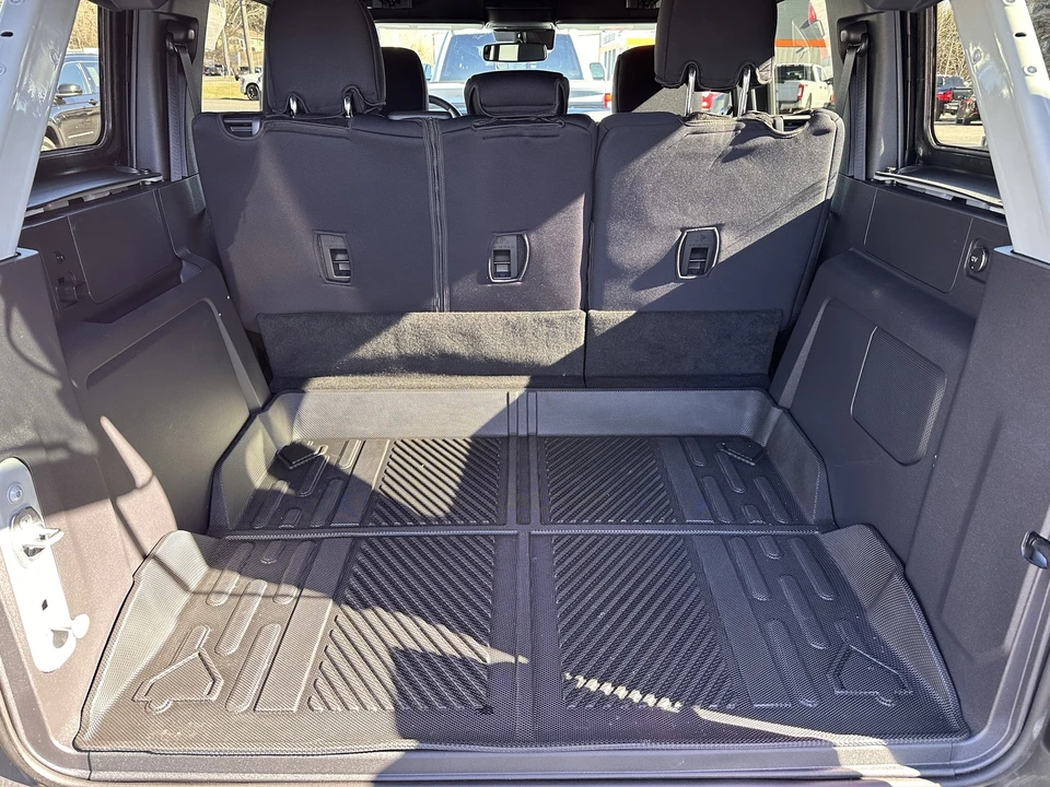2023 Ford Bronco 6th Gen - Image 17 of 21