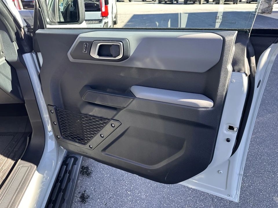 2023 Ford Bronco 6th Gen - Image 13 of 21