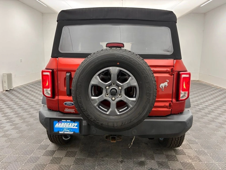 2023 Ford Bronco 6th Gen - Image 8 of 12