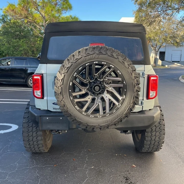 2023 Ford Bronco 6th Gen - Image 8 of 12