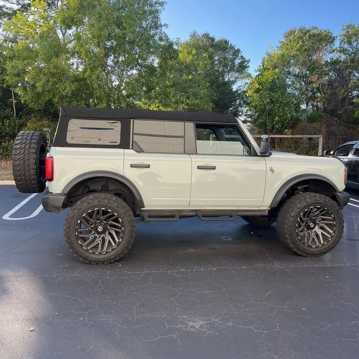2023 Ford Bronco 6th Gen - Image 2 of 12