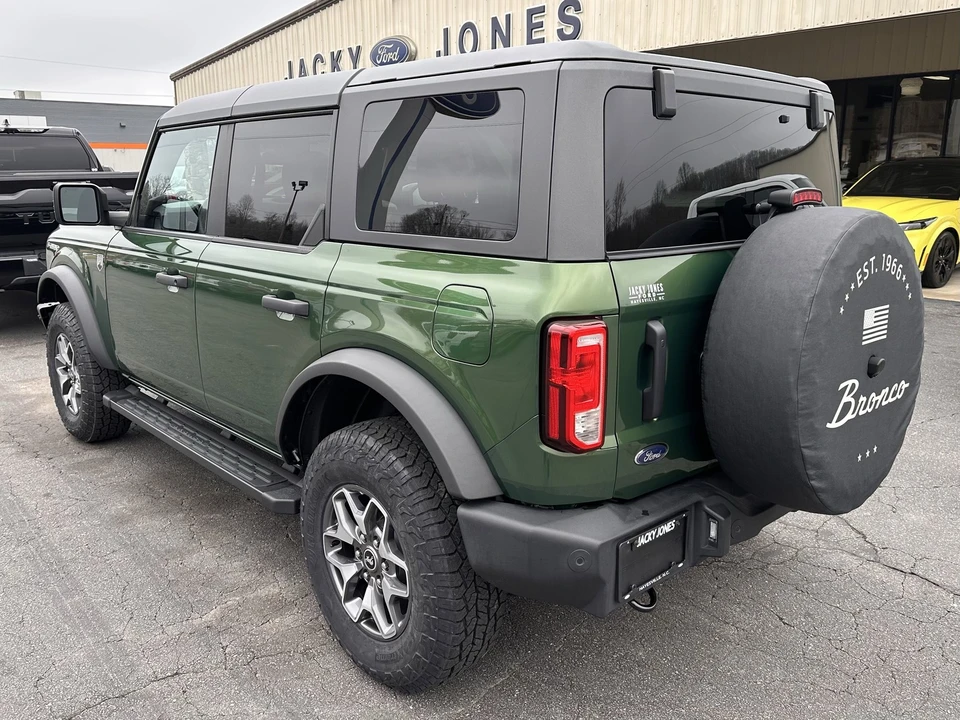 2023 Ford Bronco 6th Gen - Image 8 of 12