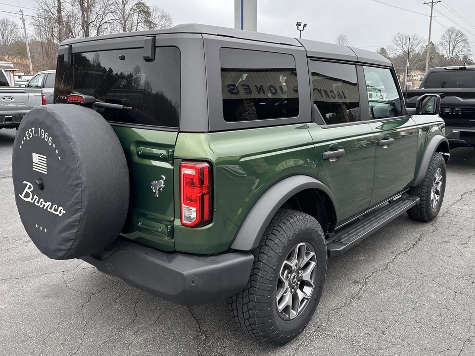 2023 Ford Bronco 6th Gen - Image 6 of 31