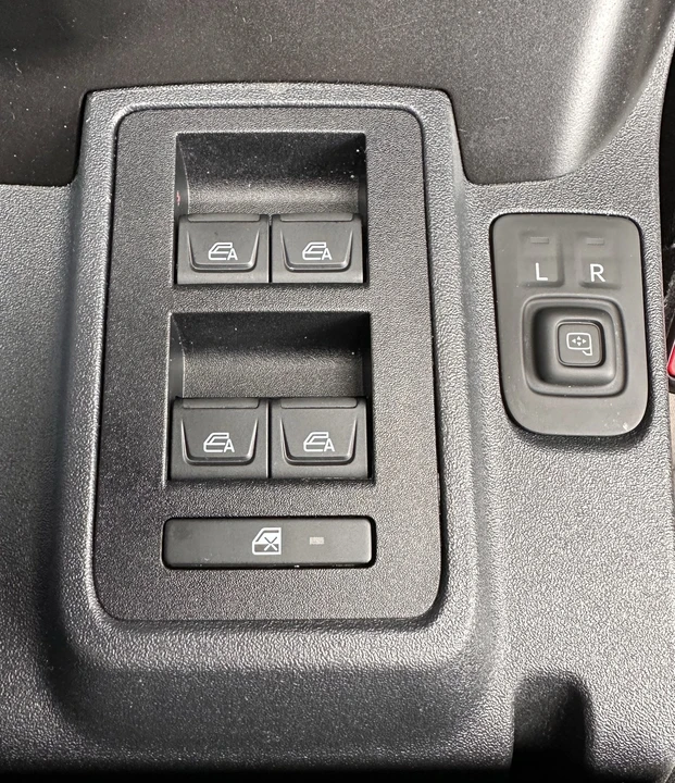 2023 Ford Bronco 6th Gen - Image 19 of 31