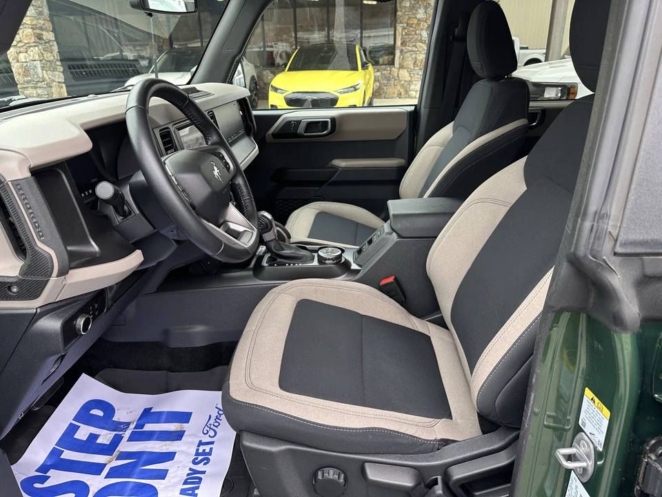 2023 Ford Bronco 6th Gen - Image 10 of 31