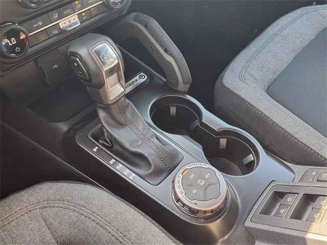 2023 Ford Bronco 6th Gen - Image 13 of 21