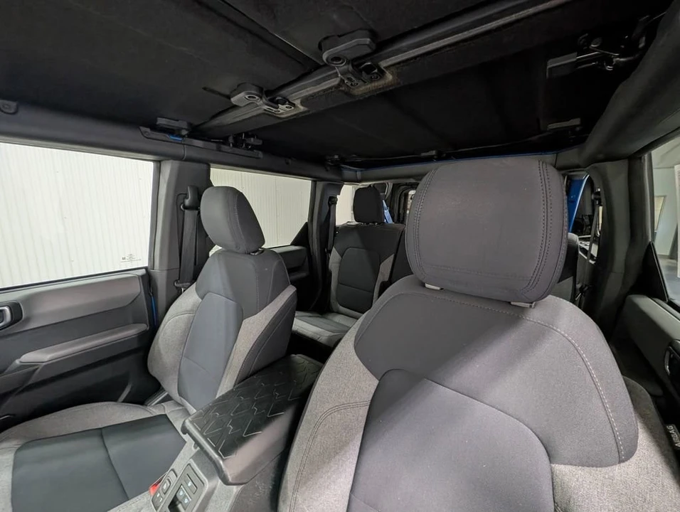 2023 Ford Bronco 6th Gen - Image 15 of 31