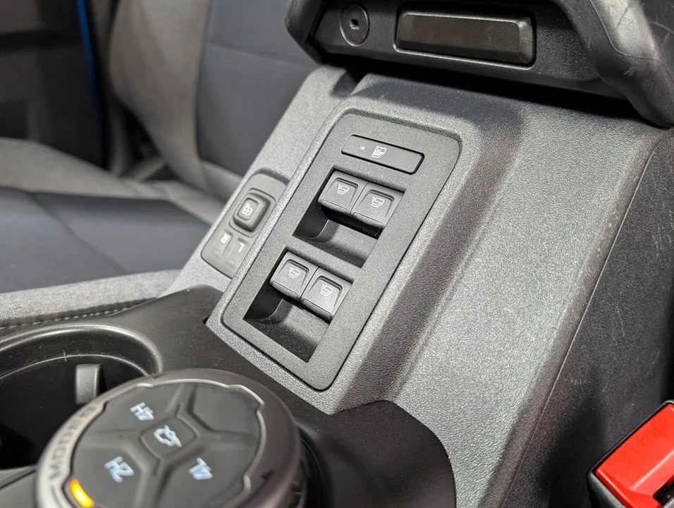 2023 Ford Bronco 6th Gen - Image 6 of 31