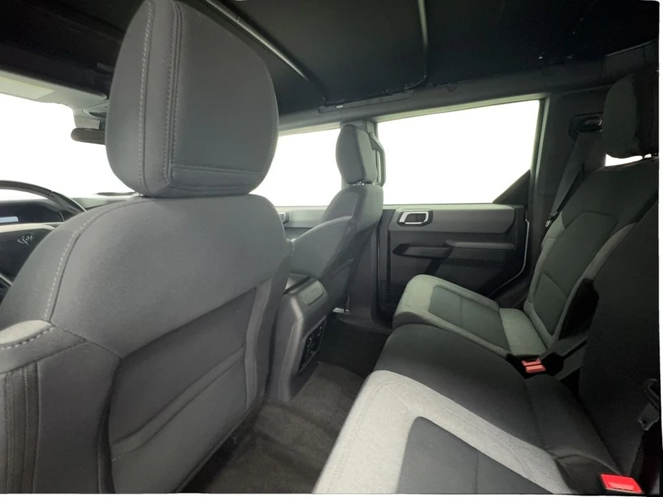 2023 Ford Bronco 6th Gen - Image 21 of 31
