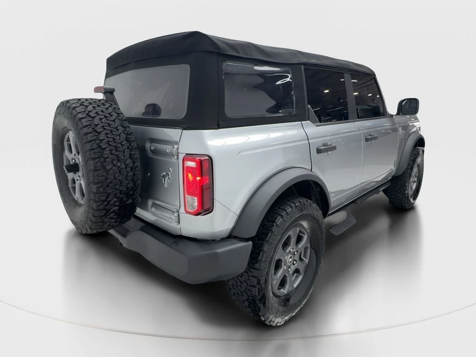 2023 Ford Bronco 6th Gen - Image 7 of 31
