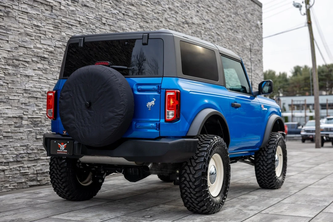 2023 Ford Bronco 6th Gen - Image 15 of 21