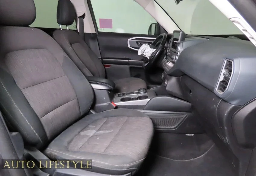2023 Ford Bronco 6th Gen - Image 28 of 31