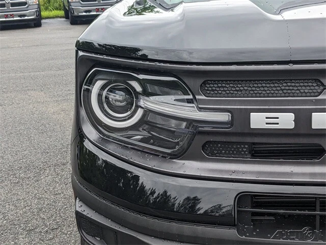 2023 Ford Bronco 6th Gen - Image 10 of 12