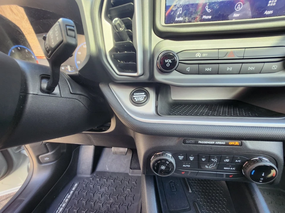 2023 Ford Bronco 6th Gen - Image 18 of 21