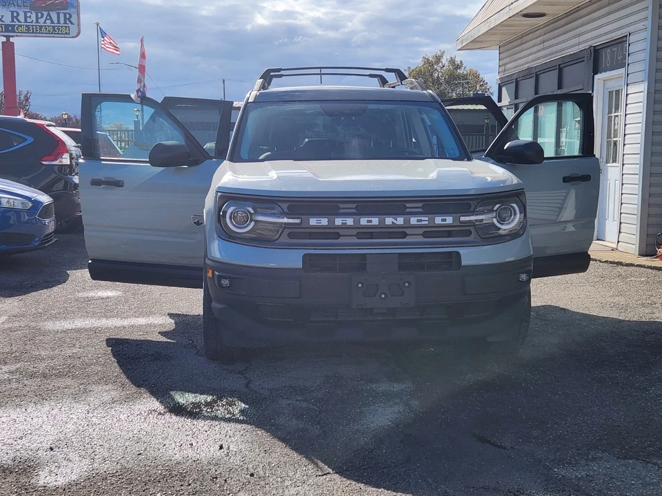 2023 Ford Bronco 6th Gen - Image 8 of 21