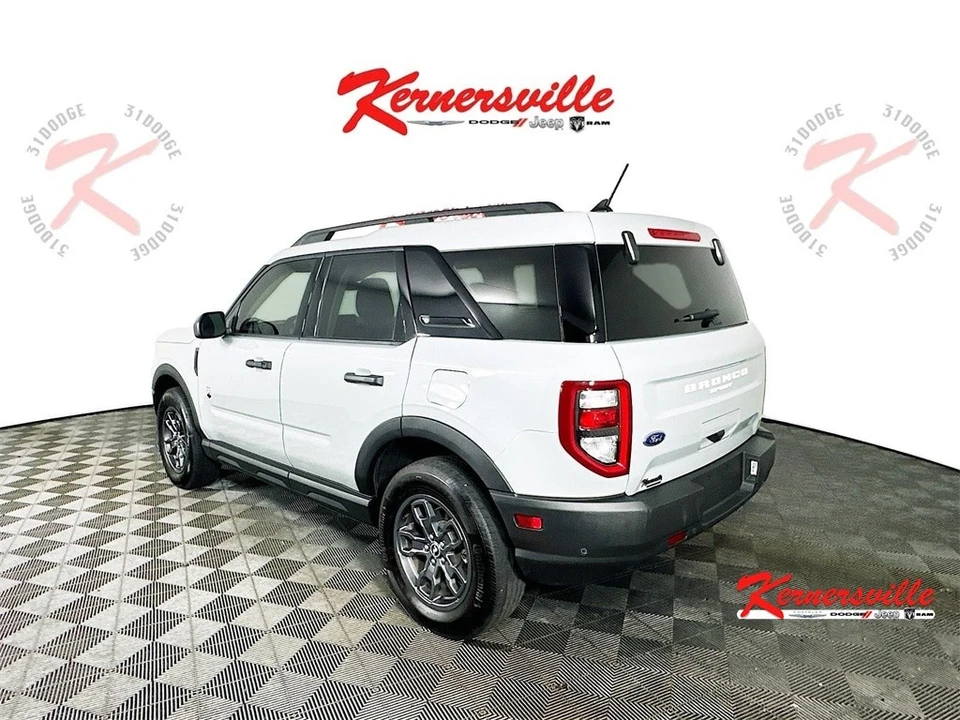 2023 Ford Bronco 6th Gen - Image 5 of 12