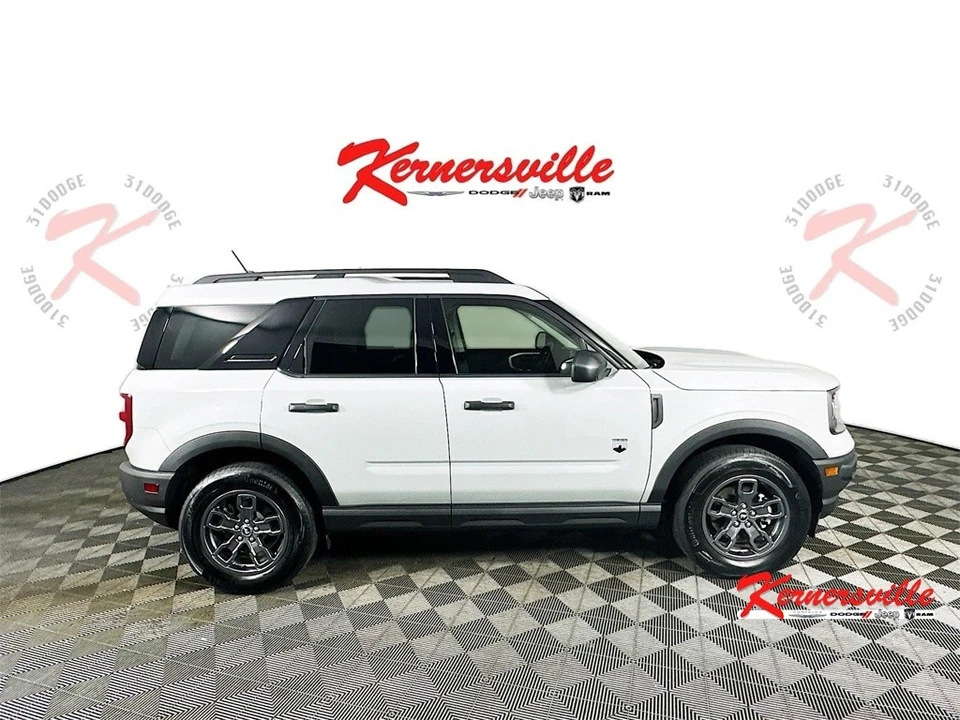 2023 Ford Bronco 6th Gen - Image 8 of 12